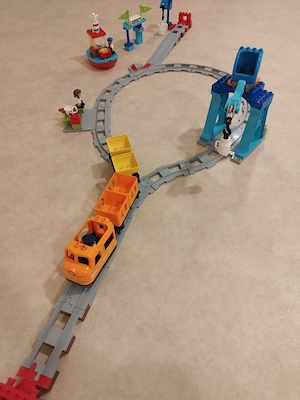 Lego Duplo Eisenbahn Sets plus Schienen und Zubehör Bild 4
