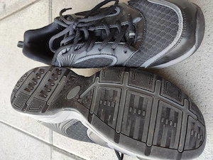 Turnschuhe Laufschuhe schwarz GR 42 Bild 2