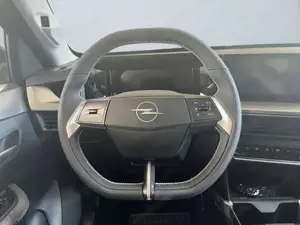 Opel Frontera Bild 9
