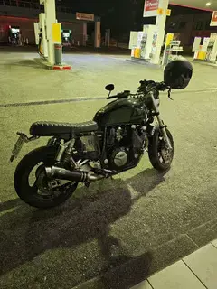 Yamaha XJR  Bild 2