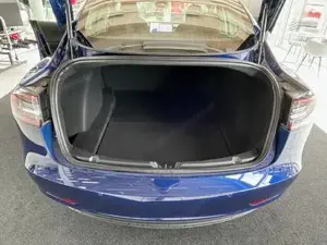 Tesla Model 3 Bild 8