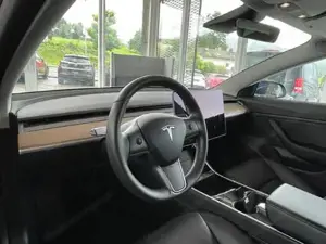 Tesla Model 3 Bild 5