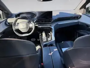 Peugeot 3008 Bild 12
