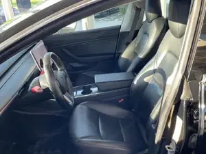 Tesla Model 3 Bild 10