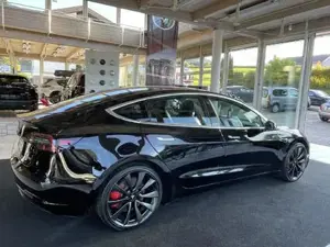 Tesla Model 3 Bild 14