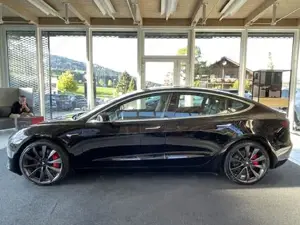 Tesla Model 3 Bild 6
