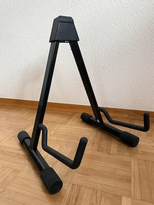 Gitarrenständer K&M 17541