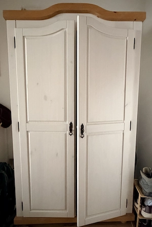 Kleiderschrank Kiefernholz neuwertig Bild 2