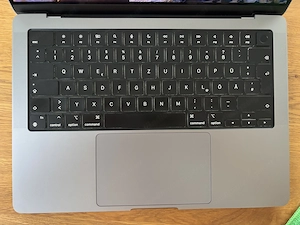 Apple MacBook Pro 14" (2021) | Apple M1 Pro | 16 GB RAM | 512 GB Bild 2