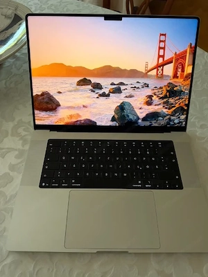 Apple MacBook Pro 16 M5 Max  64 GB RAM  2 TB SSD  Silber Bild 2