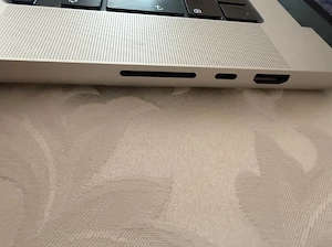 Apple MacBook Pro 16 M5 Max  64 GB RAM  2 TB SSD  Silber Bild 3