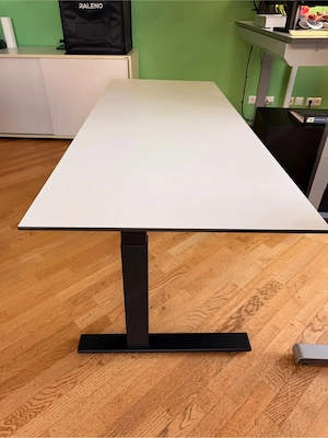 Großer Büroschreibtisch 200 x 80 cm, höhenverstellbar Bild 2