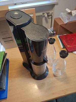 Soda Stream + 2x 615ml Flaschen Bild 2