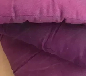 3 violette Kissen   MAßE Bild 2
