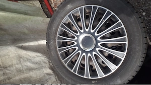 Winterreifen mit Felgen für Mercedes b Klasse Bj 2014 16 Zoll Euro 200 Bild 3