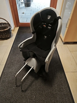 HAMAX Kindersitz mit zwei Halterungen