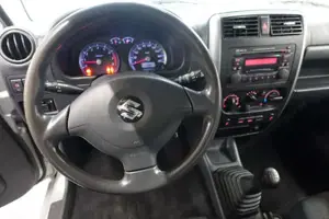 Suzuki Jimny Bild 12