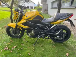 Yamaha XJ6 N  Bild 3