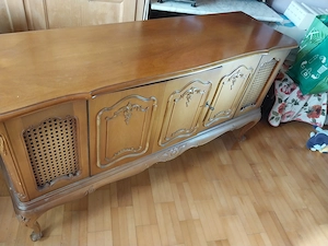 grundig musikschrank radio u, plattenspieler  L 140 b 45 H 80 cm  160 00    Bild 2