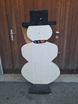 Schneemann aus Massivholz Bild 2