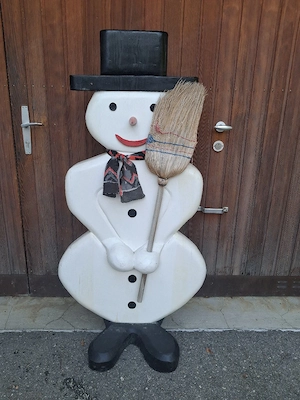 Schneemann aus Massivholz Bild 4