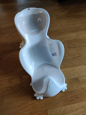 1* Gulligast Babygymnastikcenter   1*Badewanneneinsatz sowie ein Baby Mobile Bild 4