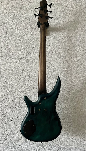 5-Saiter E-Bass   Eigenbau mit aktiven EMG-Pickups & Markenhardware Bild 4