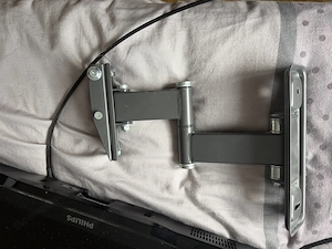Philips Fernseher (42 Zoll) zu verkaufen mit Schwenkbarer Halterung  Bild 4