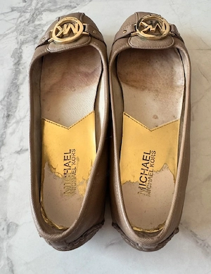 Abgetragene Michael Kors Ballerinas Bild 2