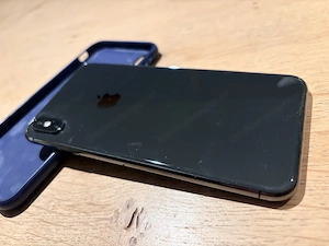 Bild der Anzeige Apple iPhone XS Max - 256 GB - Batterie 79% - offen für alle Netze Bild 3
