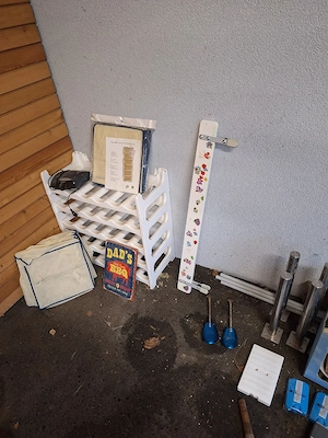 Flohmarktsachen Flohmarkt Staubsauger Weinregal Trödel Bild 2