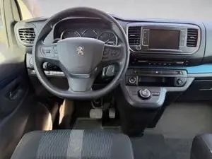 Peugeot Traveller Bild 11