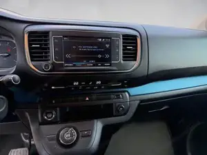 Peugeot Traveller Bild 8