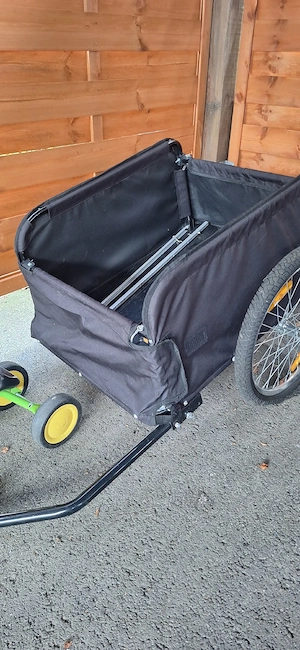 Anhänger dergleichen
