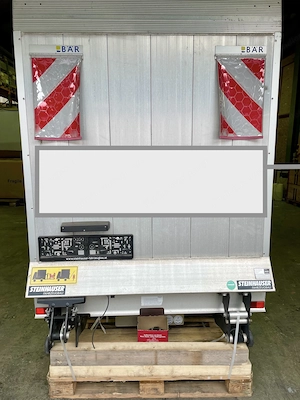 Mercedes Sprinter Bär Cargolift Ladebordwand Bild 3