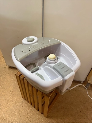 Scholl Ozone Detox Foot Spa - Fußsprudelbad mit Massagefunktion Bild 2
