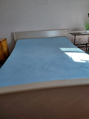 Holzbett 140 x 200 cm inkl. Matratze Bild 3
