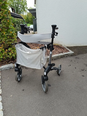 Rollator günstig abzugeben  Bild 2