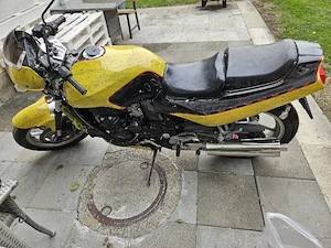 kawasaki ZX 750 F Bild 2