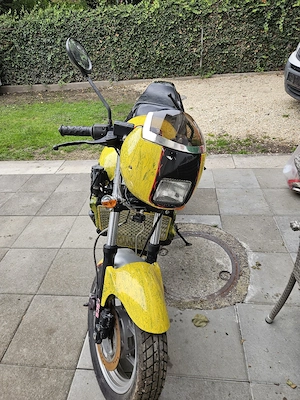 kawasaki ZX 750 F Bild 3