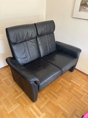 Schwarze Echtleder-Sofagarnitur (2er + 3er) in sehr gutem Zustand Bild 4