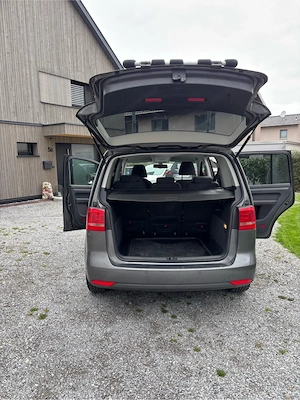 VW Touran - Peppergrey metallic Bild 4