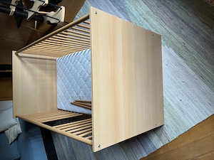 Gitterbett, Kinderbett, verstellbar inkl. Matratze und Bettzeug Bild 6
