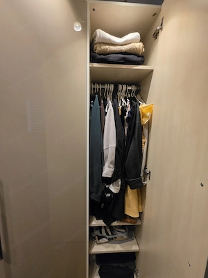 Eckkleiderschrank Bild 4