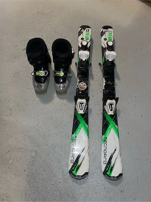 Kinderski mit Skischuhe  Bild 3