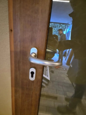 Holzfenster und Eingangstür  Bild 5
