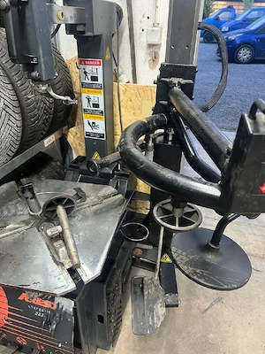 Reifenmontiermaschine und Reifenwuchtmaschine ARESO   Setpreis Bild 4