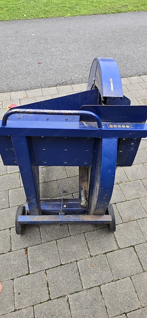 Einhell Brennholz-Wippsäge BT-LC 700 1 D gebraucht Bild 3