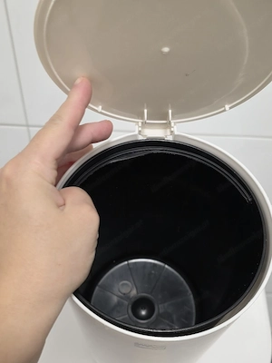 kosmetikeimer mit pedal Bild 2