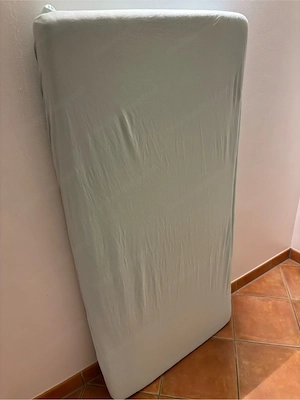 Baby-Matratze 140   70 cm inkl. 2 Spannbettlaken Bild 5